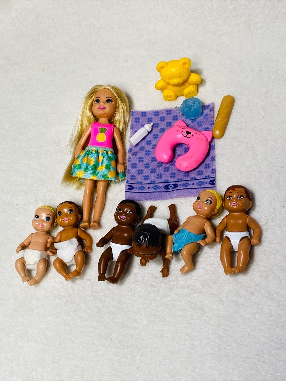 Mattel Barbie Babies Barbie Blanket Chelsea Barbie Doll